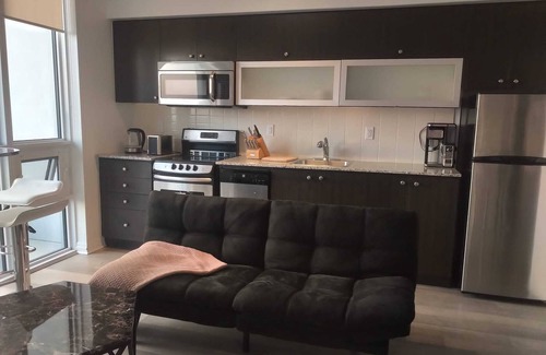 Henry Farm Condominio | Penthouse with swimming pool, saunas, fitness room, BBQ area and indoor carwash.