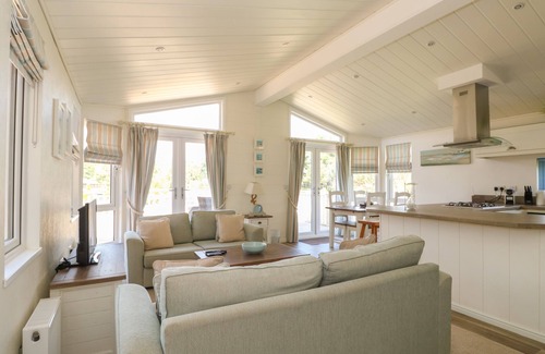 Pentney Cabaña | PENTNEY LODGE, pet friendly, with a garden in Middleton, Norfolk
