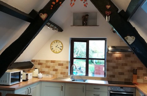 Llangorse Casa | Penybont Barn, una acogedora conversión de granero junto al río en Llangorse, Brecon Beacons