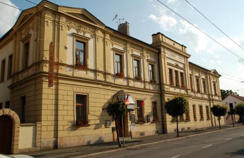 Hradec Kralove Casa | Penzion Černý Kůň