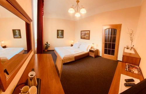 Hradec Kralove Casa | Penzion Černý Kůň