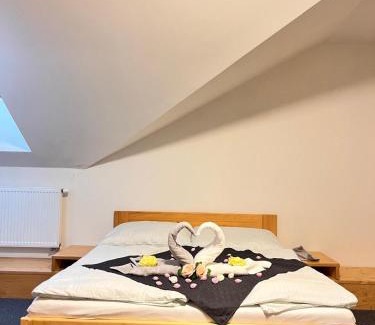 Strazny Casa | Penzion a Restaurace u Sousedů