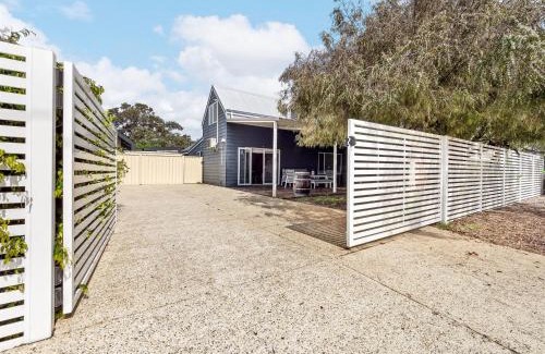 Dunsborough Casa | Pepper Cottage