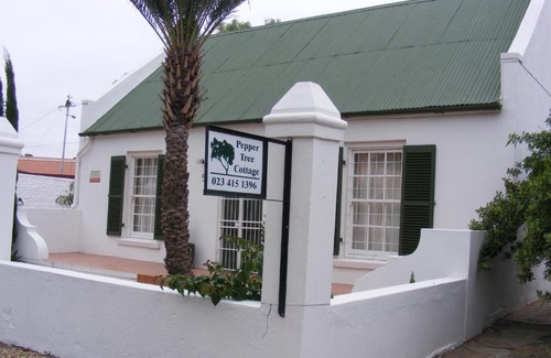 Beaufort West Chalet De Esquí | Pepper Tree Accommodation