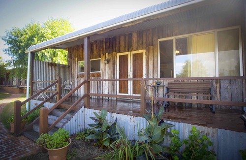 Broke Cabaña | Peppercorn Cabin: ponte cómodo en Peppercorn Cabin y disfruta de un espacio único para relajarte