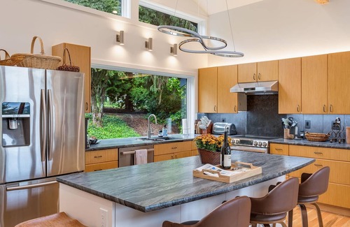 West Ridge Casa | Perch - Cozy Vino Valley Vista Home with views & parking