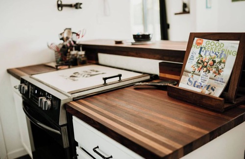 Baxter Cabina | NEW! "Perch lake bungalow" lakefront w/ hottub!