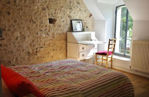 Courcerault Cama Y Desayuno | Perche QUEEN's Bedroom in MaisonNomadeChic