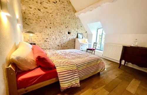 Courcerault Cama Y Desayuno | Perche QUEEN's Bedroom in MaisonNomadeChic