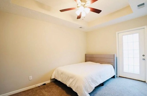 La Vergne Condominio | Perfect 2b/2b 20min from Downtown Nashville!