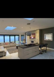 Duddingston Casa | Perfect 4 bedroom 2 bathroom Home