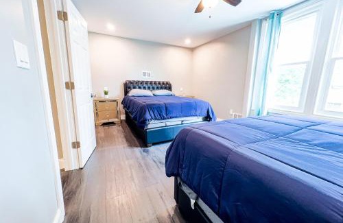Downtown Niagara Falls Casa | Perfect 6BR Stay Near Niagara Falls & Attractions