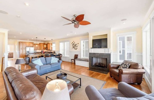 Carolina Beach Casa | Perfect Alignment Oceanfront - Elevator - Perfect