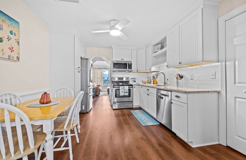 Chic's Beach Casa | Perfect Beach Getaway Spot and Great For Families