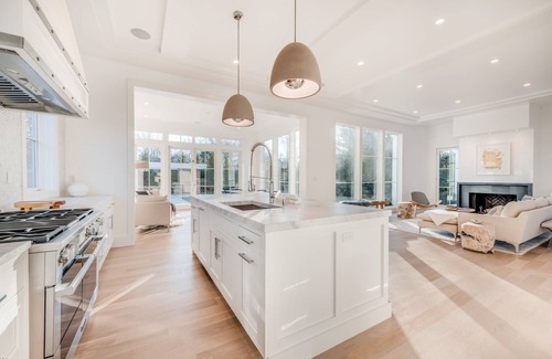 Village of East Hampton Casa | Perfect Beach House - 1 Block to Town and the Beach in Minutes.
