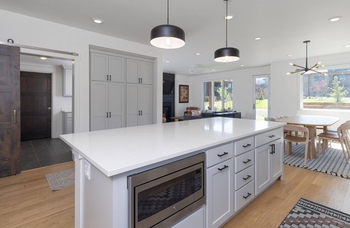 Big Sky Casa | Perfect Big Sky Retreat - In the Heart of the Meadow - Sleeps 16+