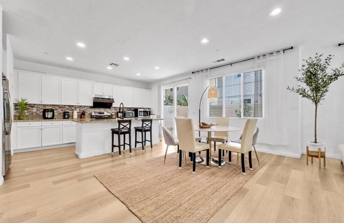 Eastvale Casa | Perfect Blend: Suburban Living with Modern Comfort