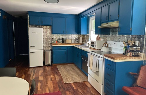 New Preston Cabina | Perfect cabin getaway. 5mins from hiking trails & lake Waramaug
