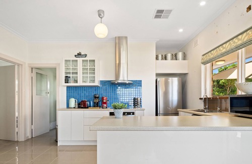 Adelaide Casa | Perfect Couples Retreat with Panoramic Sea Views