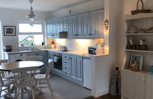 Bushmills Cabaña | Perfect family cottage near the coast