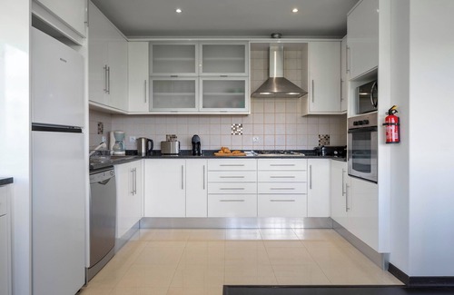 Caldas da Rainha Villa | Refugio Ideal para Vacaciones en Familia – Villa para 16 Personas