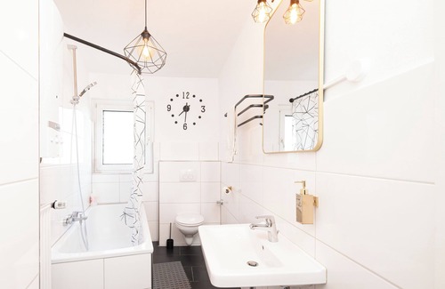 Rathaus Wattenscheid Apartamento | ☆Perfect for 6 Guests | Kitchen | Netflix | Kids | Smart TV´s