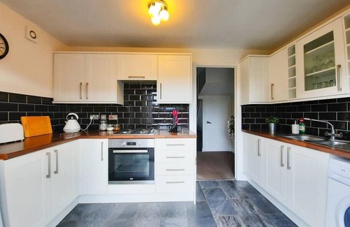 Rossington Casa | Perfect for Contractors Business & Leisure Travel