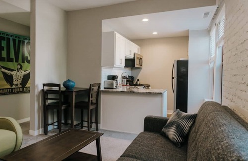 Chatham-Arch Apartamento | Perfect for Events | 3 Private Apts by Lucas Oil