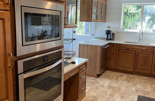 Shelton Casa | Perfect hideaway on a serene and peaceful lake