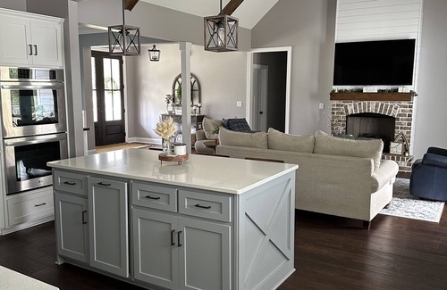 Aiken Casa | Perfect Masters Rental in gated neighborhood