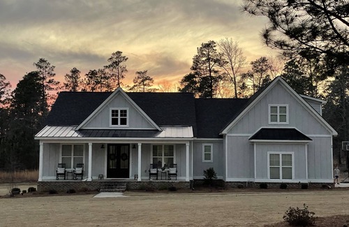 Aiken Casa | Perfect Masters Rental in gated neighborhood