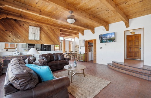 Albuquerque Casa | Perfect Mountain and Sunset Views