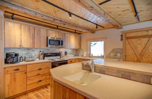 Pagosa Springs Cabina | Perfect Pagosa Mountain Cabin - private trail - details @ Pagosacabinrental.com