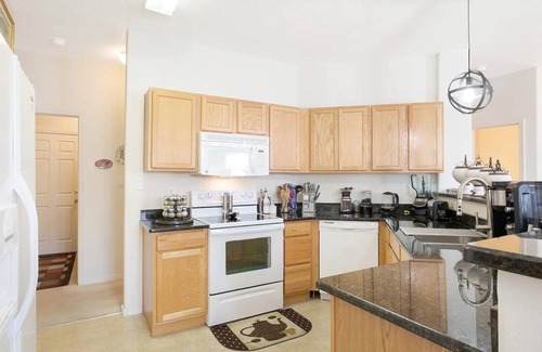 Northeast Heights Casa | Perfect Private Albuquerque Getaway Near Uptown!