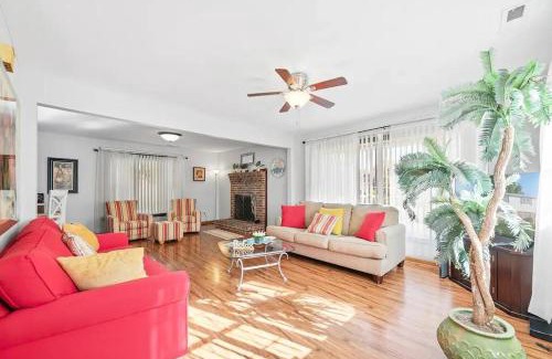 Coffeyville Casa | Perfect Private Getaway Minutes to Virginia Beach!