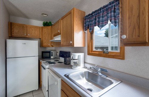 Lake George Casa | Perfect Rental Houses In Lake George! TOP RATED. Heated Pool. Hotel Amenities.