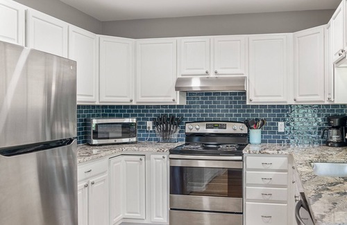 Port Royal Casa | Perfect Retreat - 10 mins to Parris Island + Walk to Coffee Shops & Restaurants