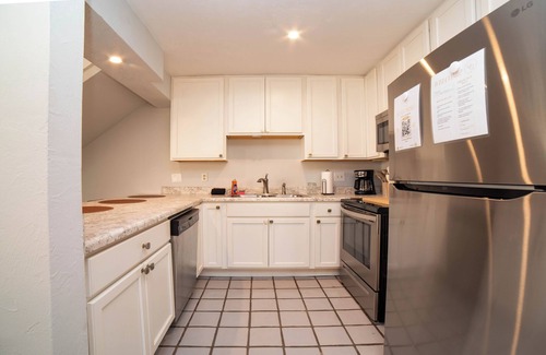 Tallahassee Casa | Perfect Safe Home Near FSU Stadium/Resturants