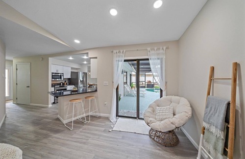 Whitfield Casa | ¡Sanctuario en Sarasota: Hermosa piscina climatizada. Divertida sala de juegos