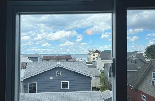 Malta Apartamento | Perfect Saratoga Lake apartment! Central location for both racetrack and lake!