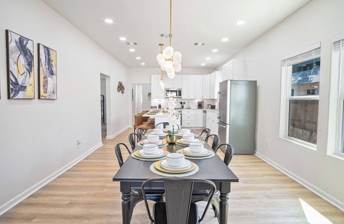 Denver Heights Cabaña | Perfect Spot to Relax 4br/3ba Near Dtown Hemisfair