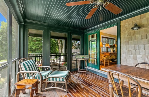 Fifth Ward Casa | Perfect Summer Escape in Newport