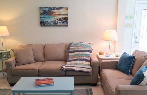 Village Green Casa | Perfectly Appointed Village Green Quad