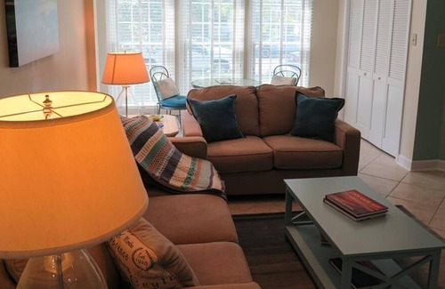 Village Green Casa | Perfectly Appointed Village Green Quad