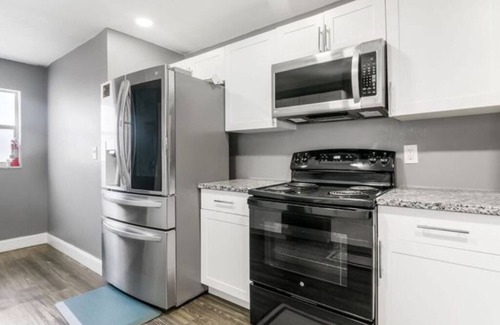 Palm Beach - West Palm Beach Casa | Perfectly Relaxing Queen Suite/Freestanding Tub