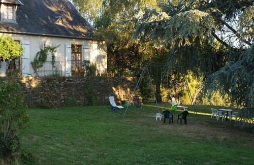 Jumilhac-le-Grand Casa | Périgord-Limousin, hermosa casa de pueblo en un jardín al pie del castillo