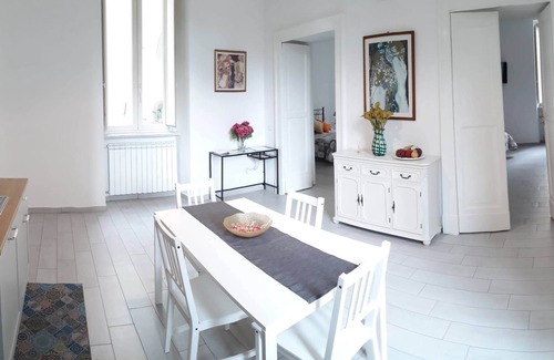 San Giorgio a Cremano Apartamento | Period villa on Via Matteotti in San Giorgio a Cremano