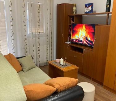 Central Serbia Apartamento | Perisic Lux Apartman Obrenovac, sa parkingom