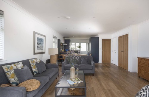 Perranporth Casa | Perranhaven - a house that sleeps 6 guests in 3 bedrooms