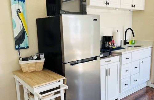 Seminole Apartamento | Pesky Pelican Studio 3miles to the beach